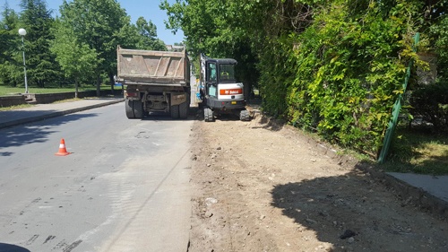 Започна реконструкцијата на тротоари во Неготино