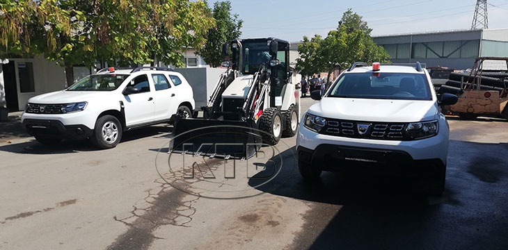 Возниот парк на Комуналец збогатен со ровокопач и две теренски возила