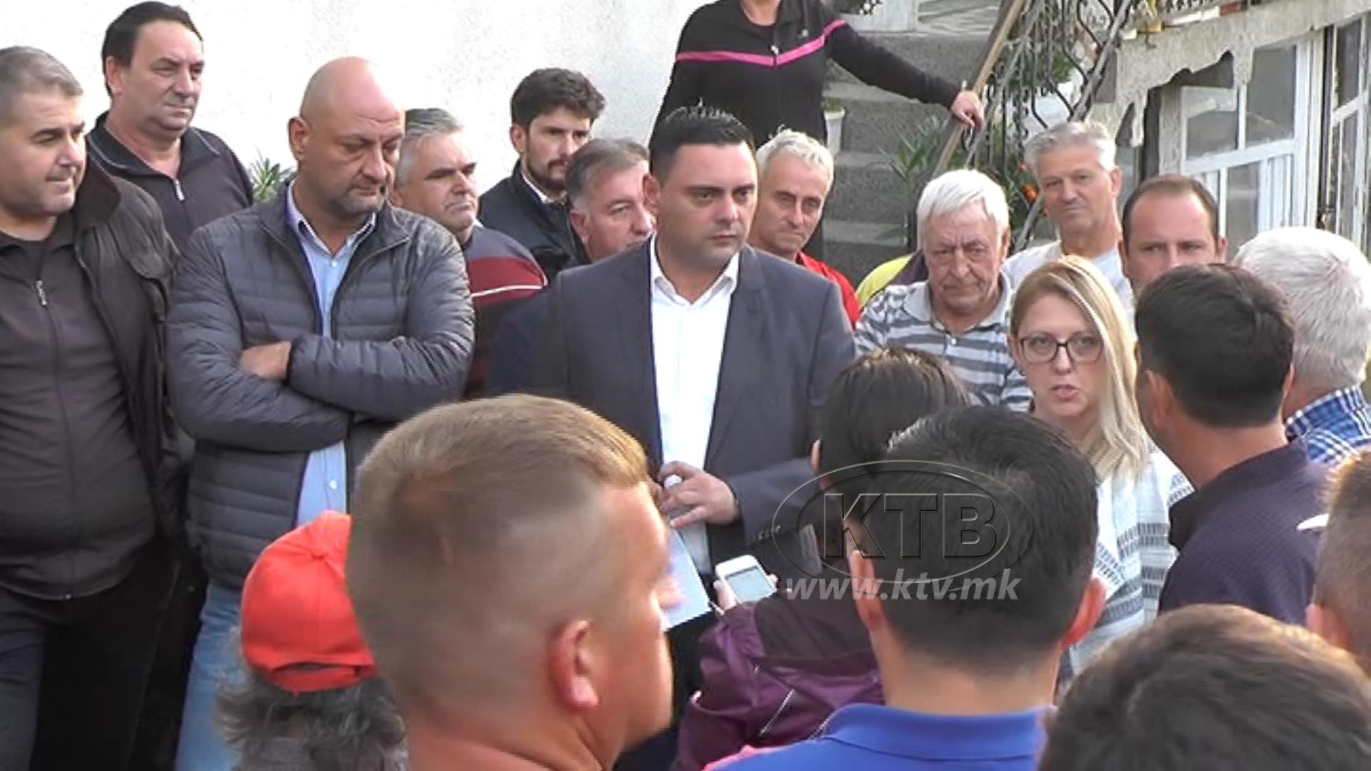 (ВИДЕО) Градоначалникот Јанчев на средба со жителите од урбана заедница „Ќиро Крстев“