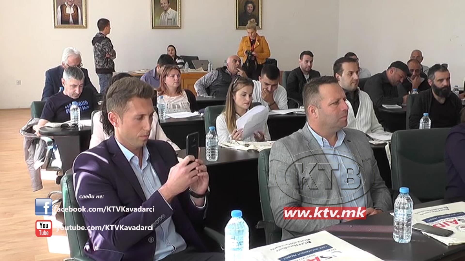 (ВИДЕО) Граѓаните и градоначалникот дискутираа за буџетот на општина Кавадарци за 2019 година