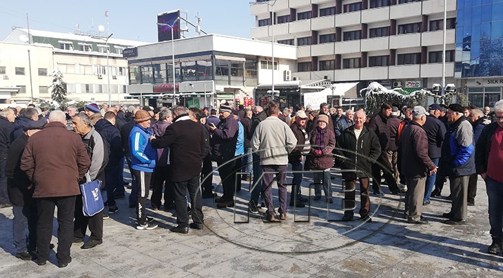 Лозарите излегоа на протест