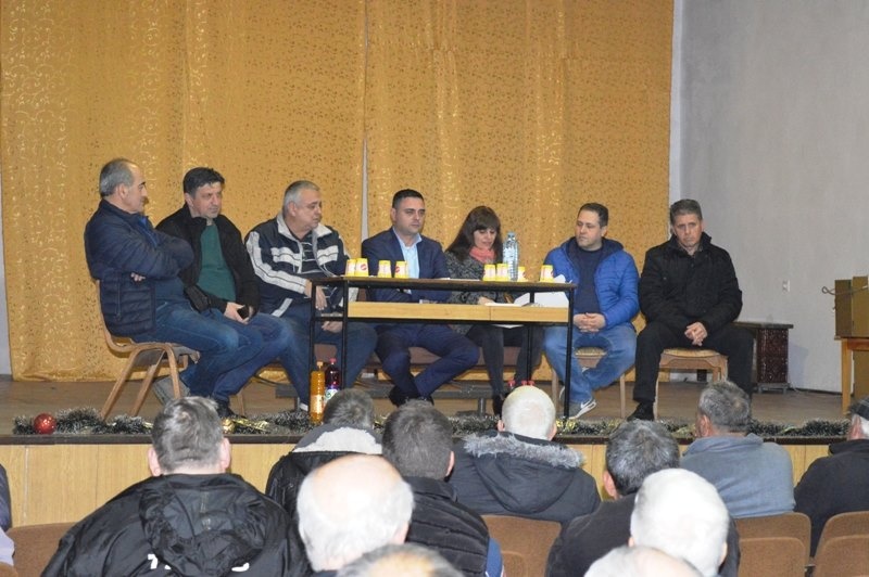 Ваташани синоќа имаа средба со градоначалникот Јанчев околу изградбата на кејот