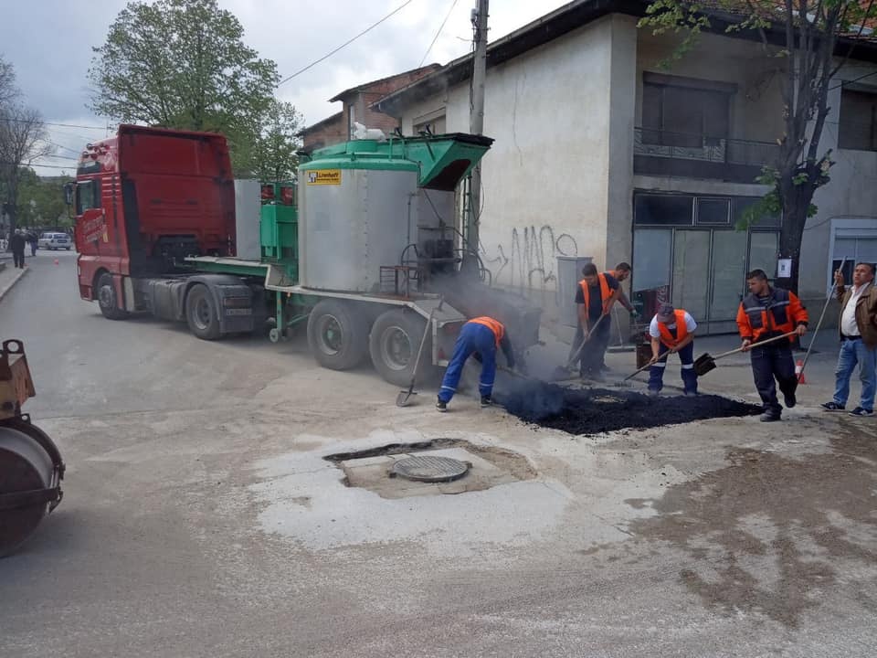 Започна крпење на ударни дупки