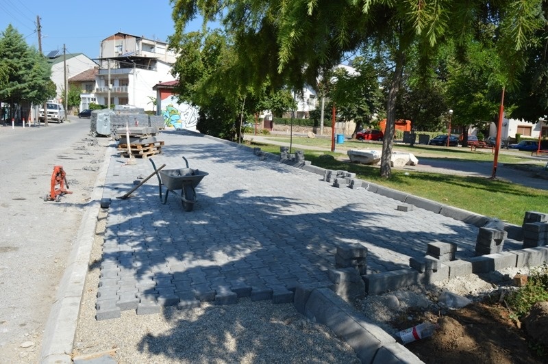 Финишира изградбата на паркинг простор кај парк „Полана“