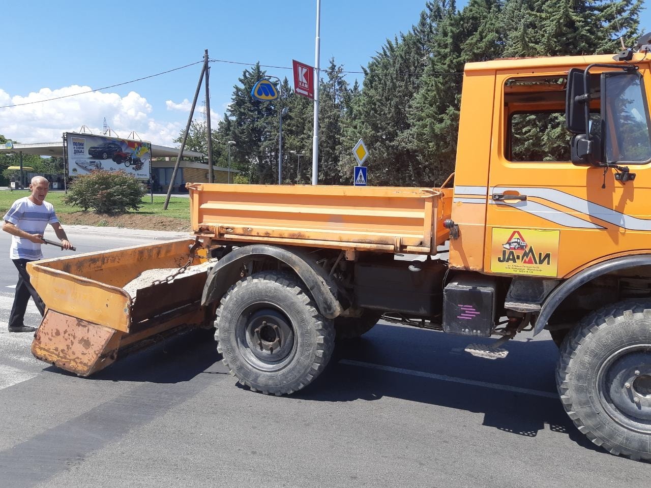 Со сол против последиците од високите температури  во Кавадарци