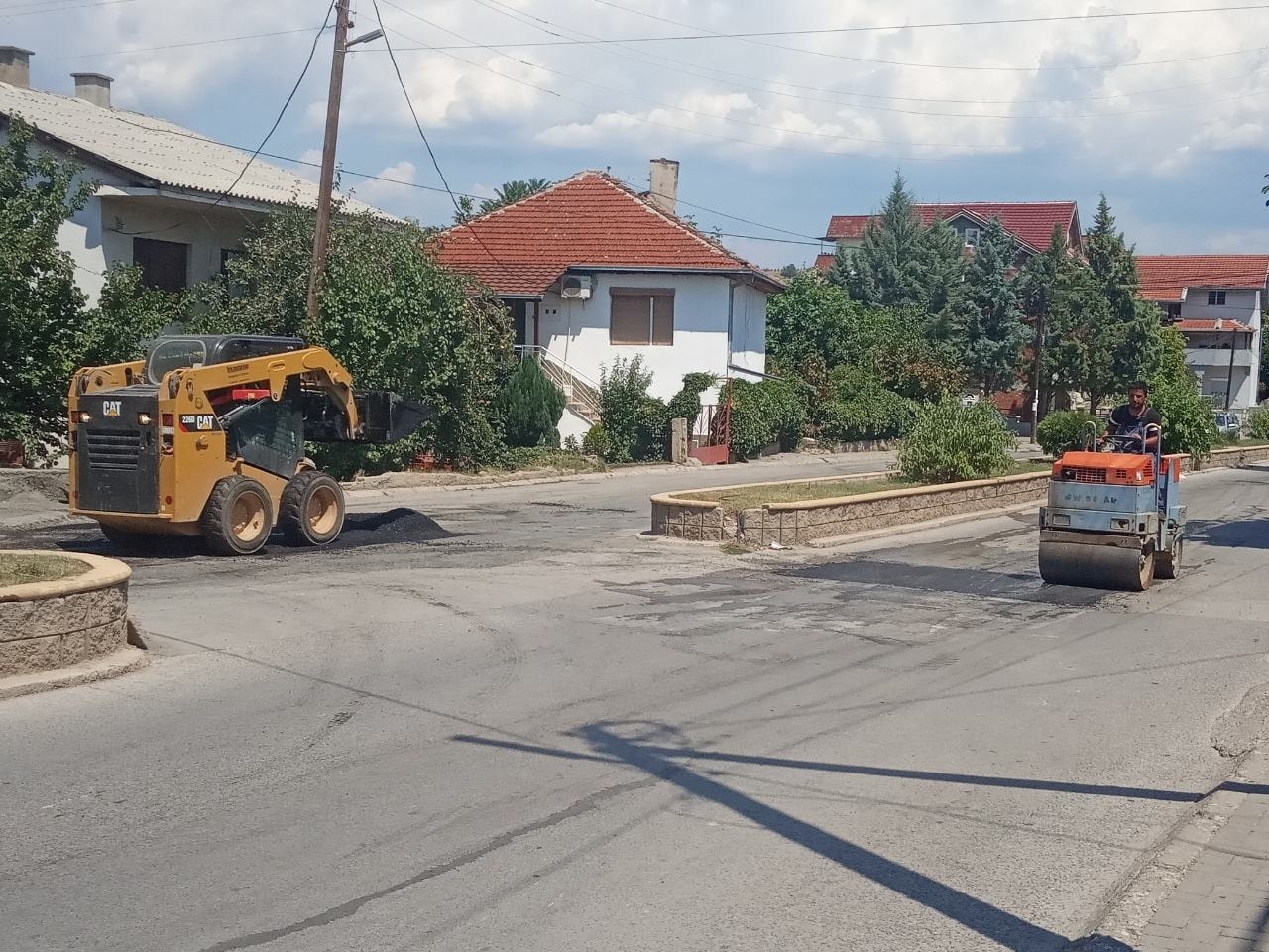 И викендот во Кавадарци механизацијата не мируваше