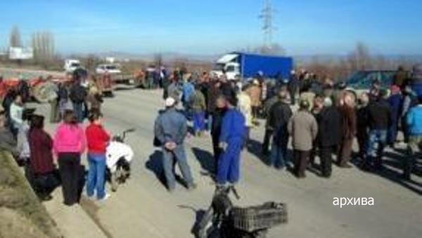 Лозарите утре излегуваат на блокади