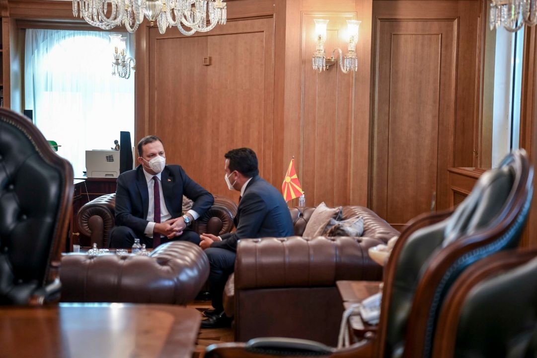 Зоран Заев ја презеде функцијата претседател на Владата