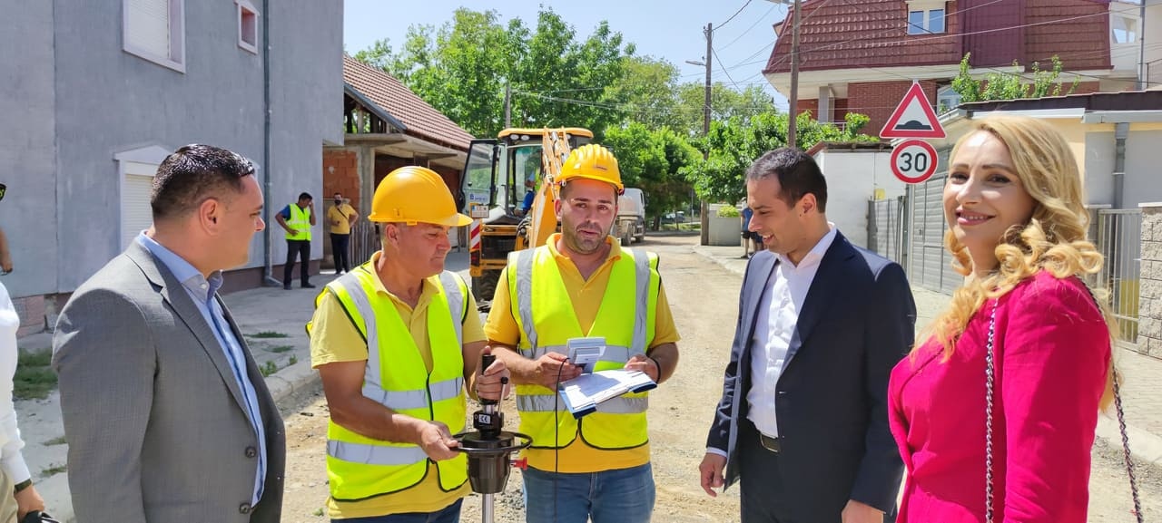 Проект за реконстуркција на улици во Кавадарци