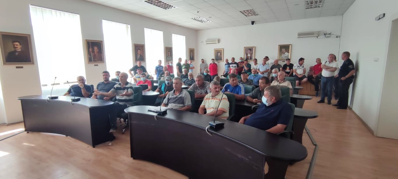 (ВИДЕО) Лозарите бараат до вторник владата да го реши проблемот со откупот на грозје