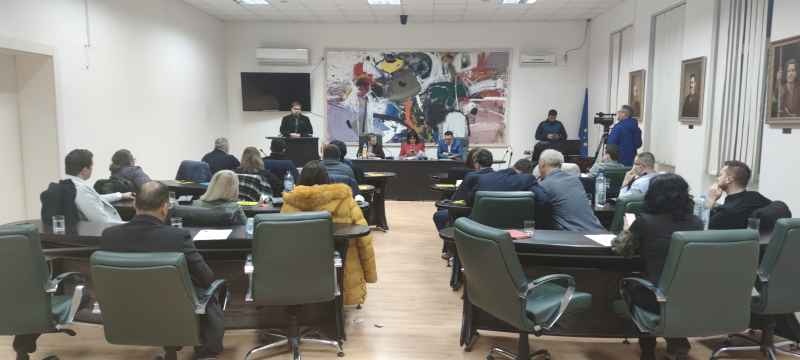 Вонредна седница на советот на општина Кавадарци: Хуманитарна помош за народот на Украина (ВИДЕО)