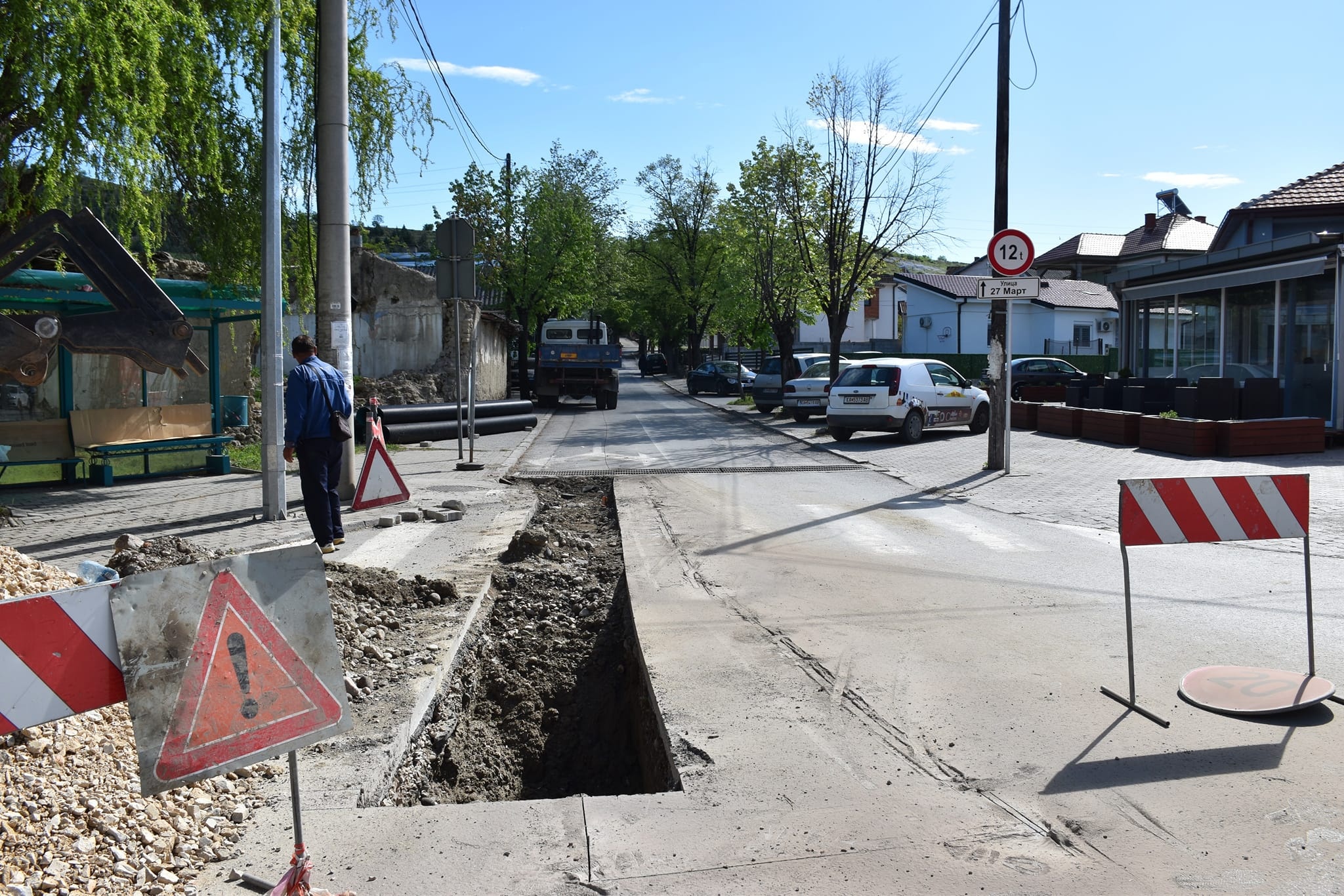 Реконструкција на фекална канализација во Глишиќ – нови метални столбчиња