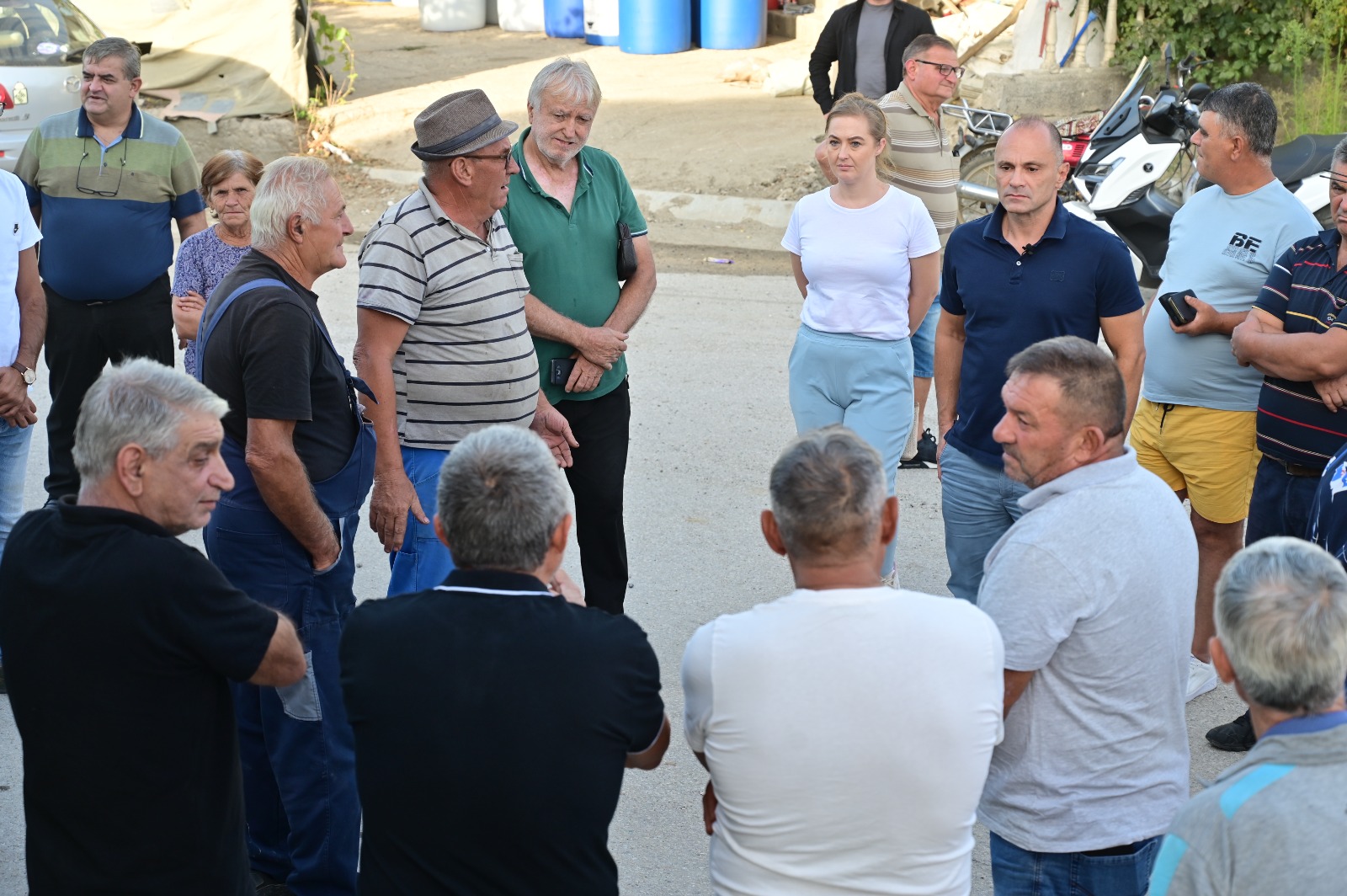 Филипче од Тремник: Власта има 5,5 милиони евра за Дејвид Гета, за лозарите нема пари